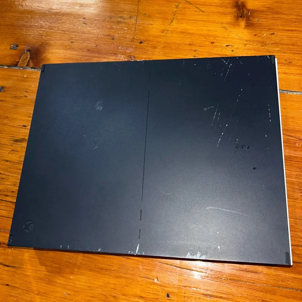 White Xbox Console + Controller